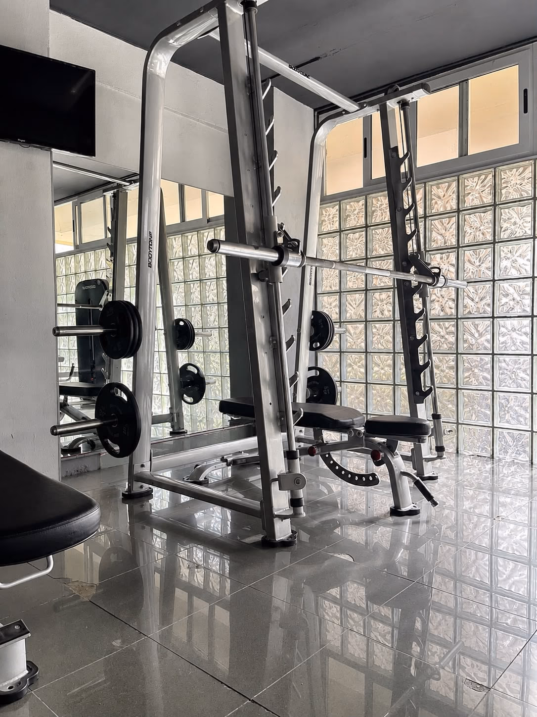 Zona de Fuerza guiada en Fitness Center Santander
